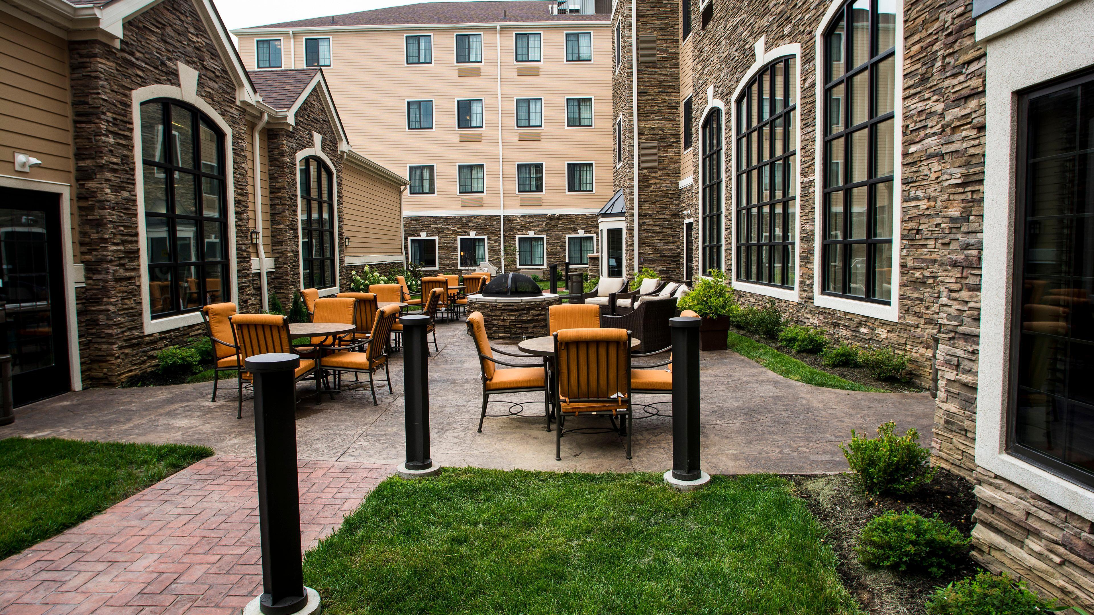 Staybridge Suites Lexington By Ihg Екстериор снимка